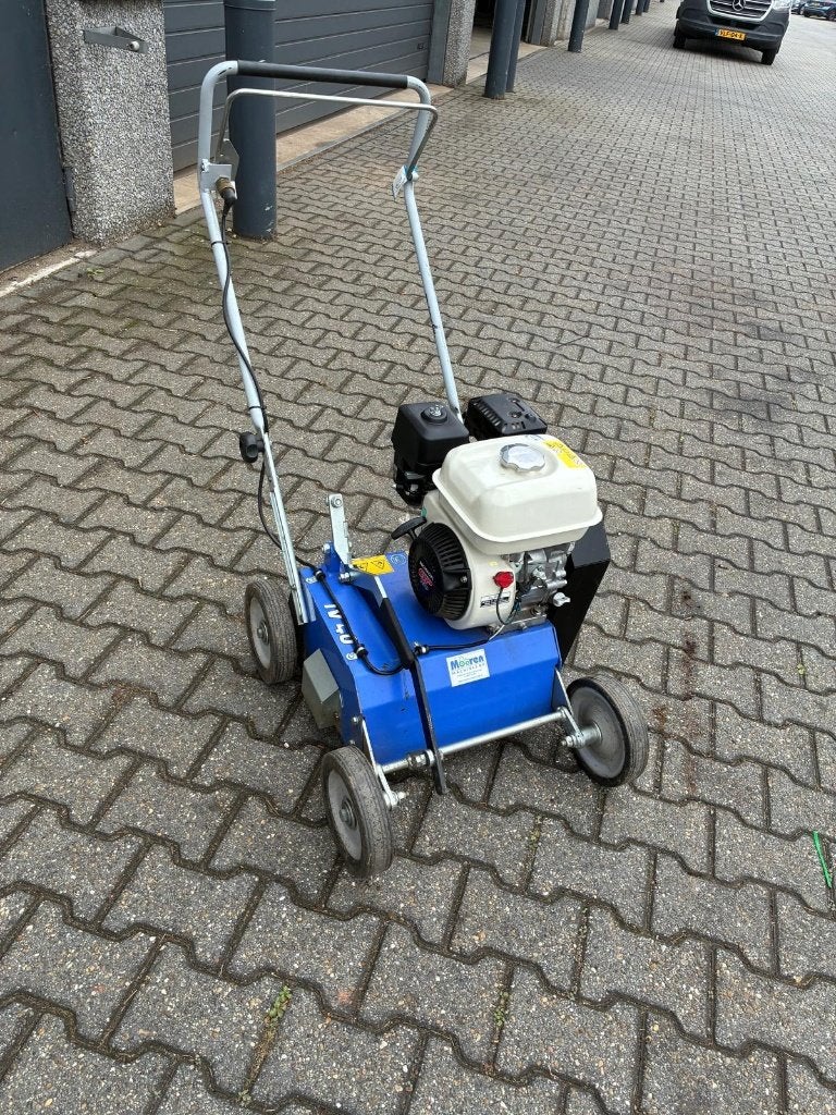 Iseki IV 40 verticuteermachine, Ophalen, Gebruikt, Benzine, Iseki