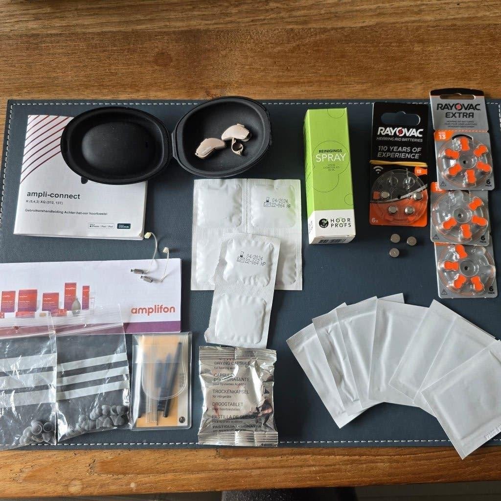 Set Amplifon Ampli-Connect R4 XQ 13T Hoortoestellen, Elektronische apparatuur, Persoonlijke Verzorgingsapparatuur, Ophalen of Verzenden
