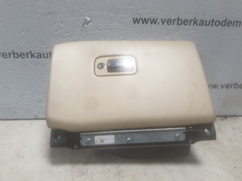 COMPARTIMENT A GANTS S-type (X200) (2r83-f045f48-a-p), Campus Kronberg 7
61476  Kronberg im Taunus, DE, Utilisé, Jaguar, Jaguar Land Rover Deutschland GmbH