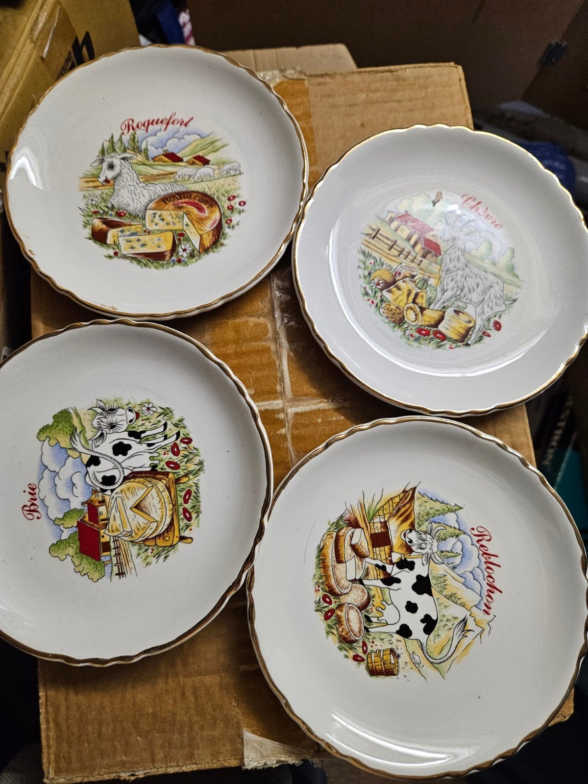 assiettes a fromage differentes, Maison & Meubles, Enlèvement ou Envoi, Utilisé, Assiettes(s)