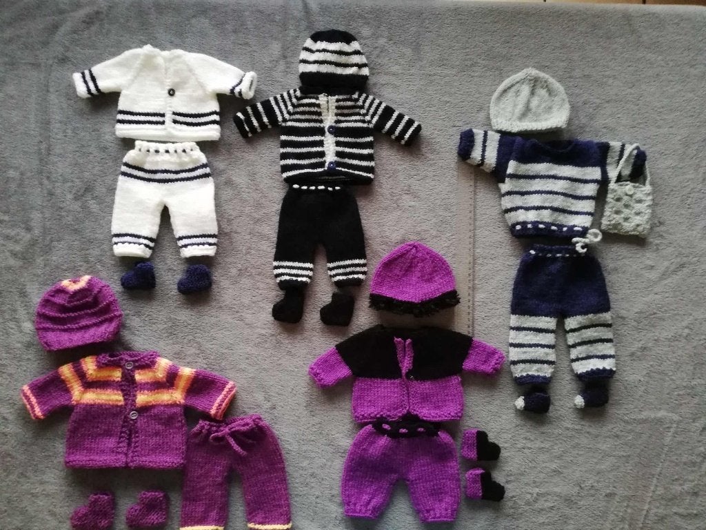 Vêtements pour poupées ; costume de marin, costume de pierre, Enfants & Bébés, Enlèvement ou Envoi, Neuf