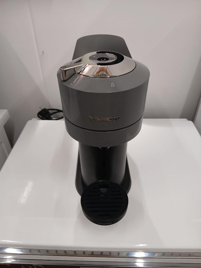 Nespresso Vertuo, Enlèvement, Comme neuf, Dosettes et capsules de café, Réservoir d'eau amovible