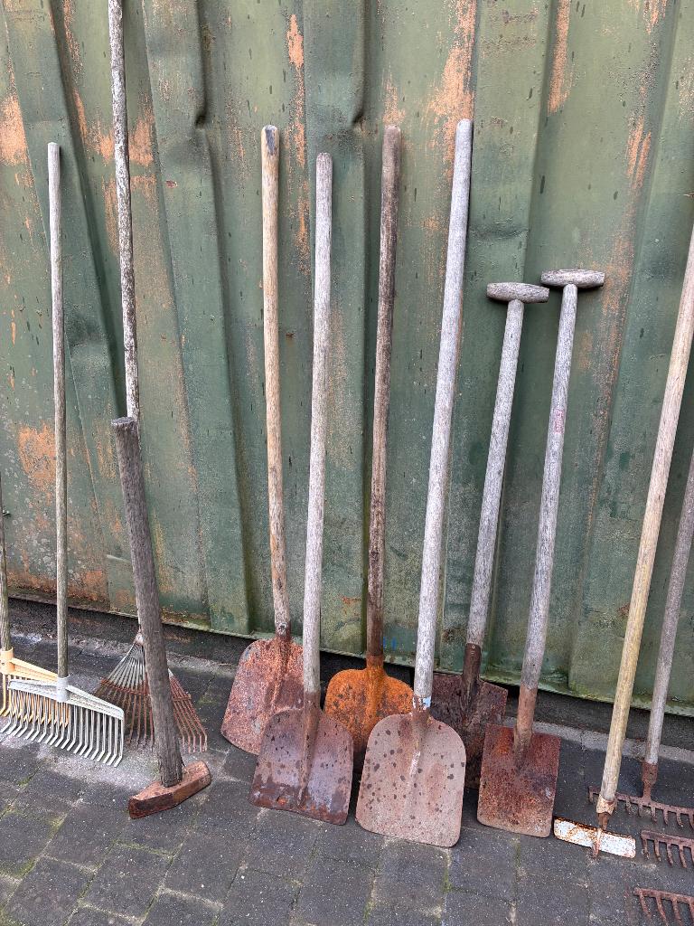 Harken, spades, rieken, emmers, enz…, Tuin en Terras, Ophalen, Gebruikt
