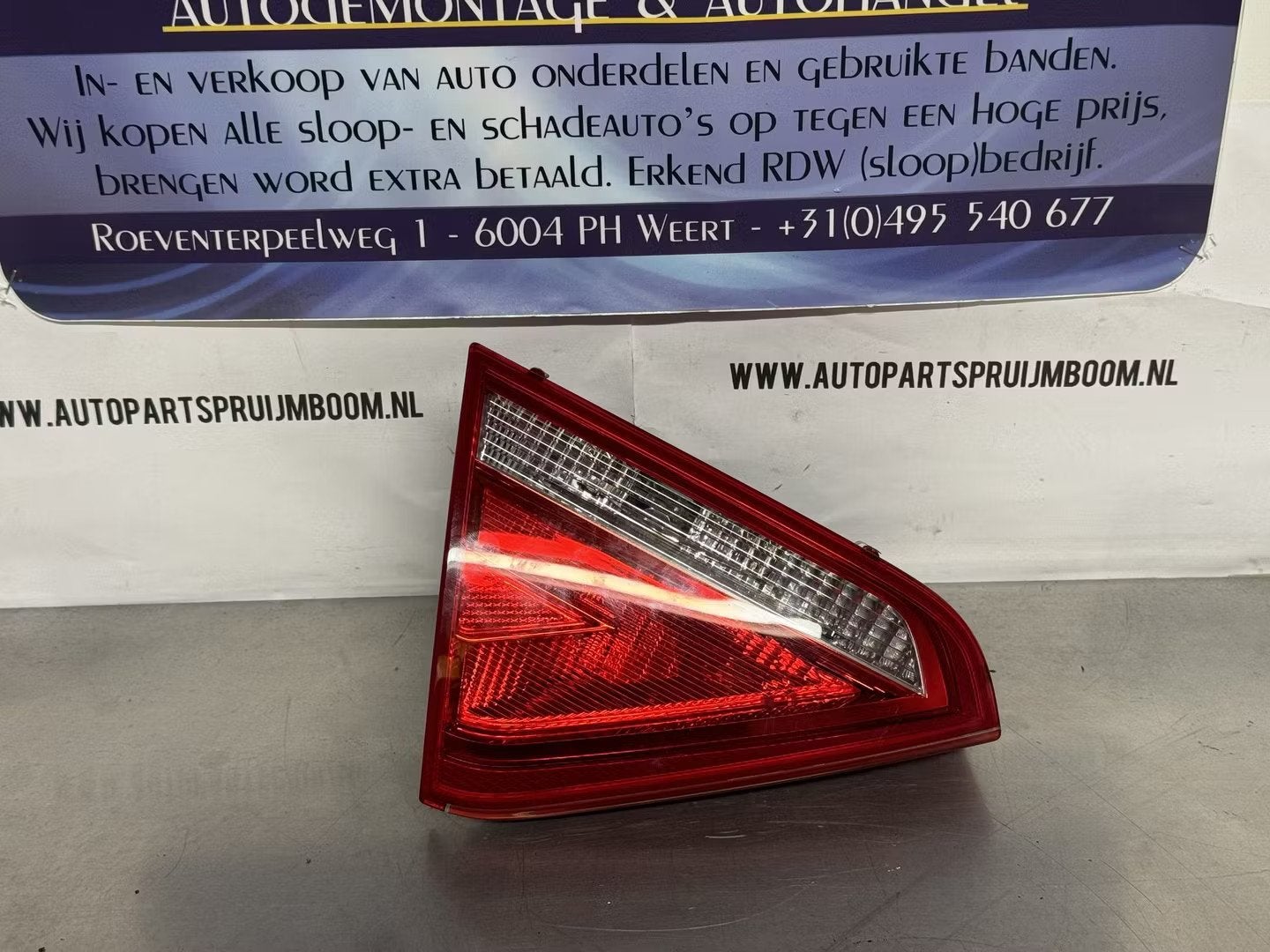 Audi a5 achterlicht kofferklep deksel links, Gebruikt, AUDI AG, Auto-Union-Strasse 1
85045  Ingolstadt, DE, Audi
