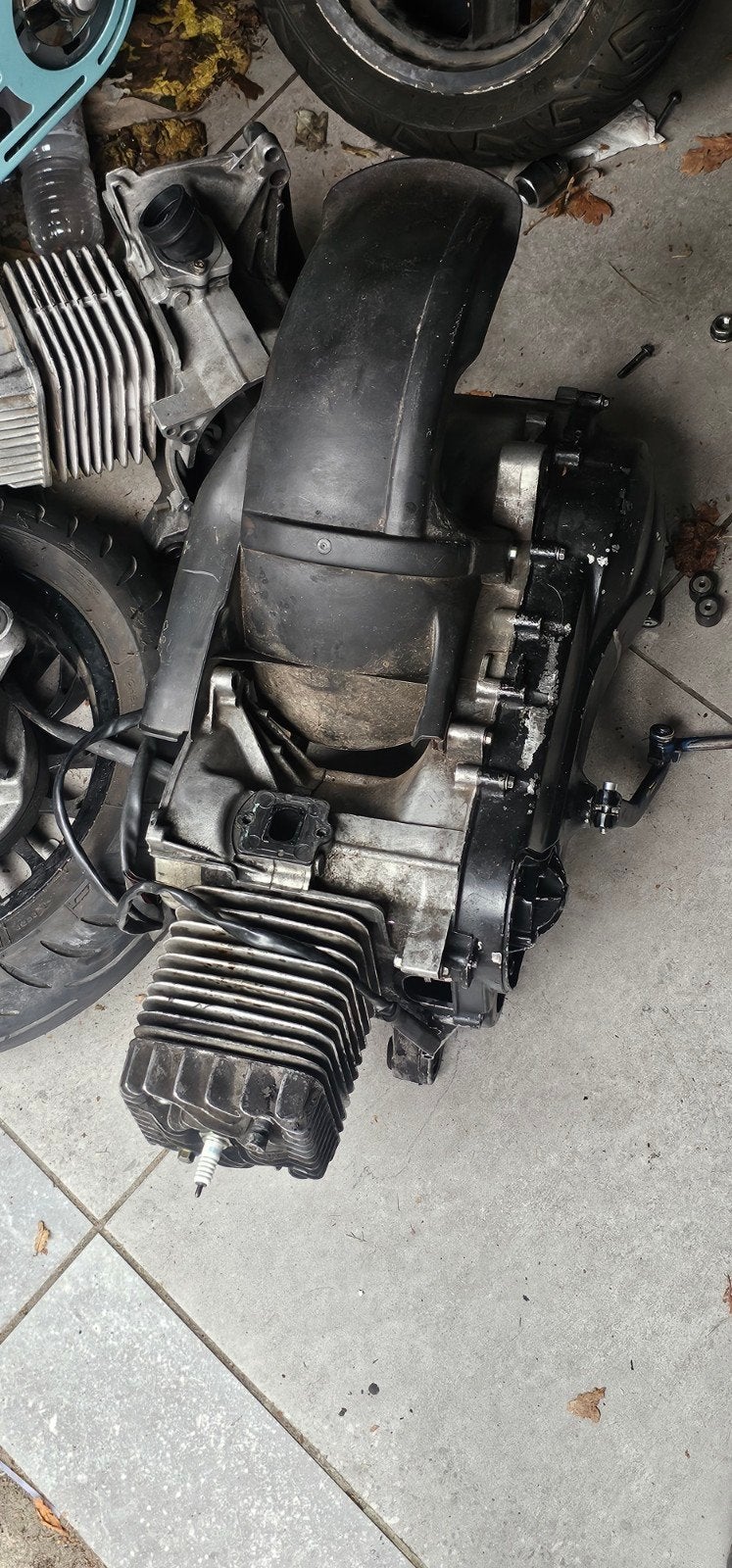 125cc piaggio ac, Fietsen en Brommers, Ophalen, Zo goed als nieuw, Blok, Piaggio