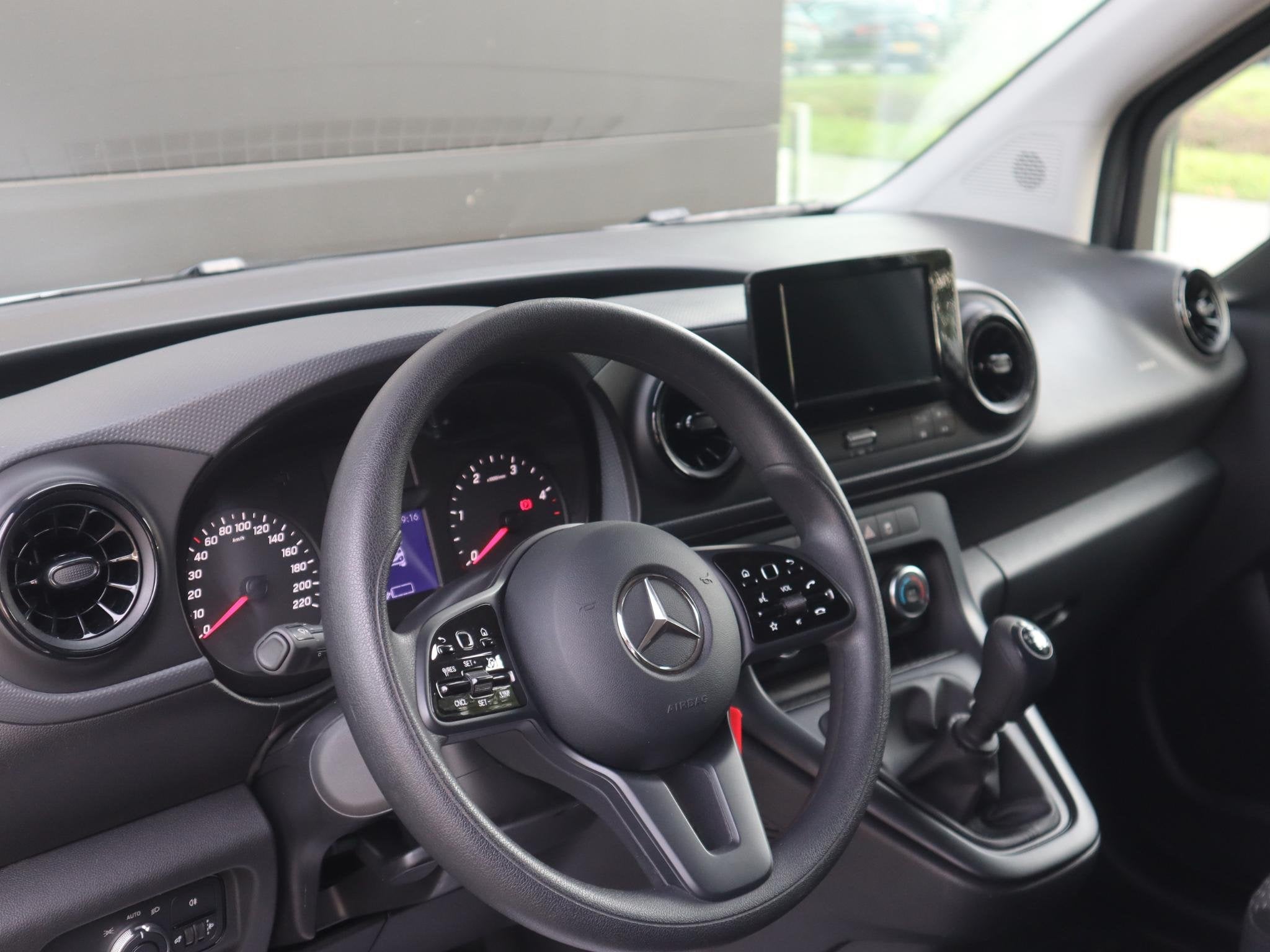 Mercedes-Benz Citan 108 CDI L1 BETIMMERING TREKHAAK, Voorwielaandrijving, Stof, 4 cilinders, Bedrijf