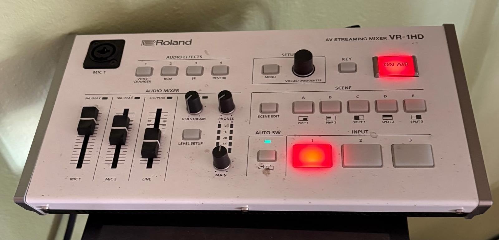 videomixer, Musique & Instruments, Équipement Midi, Enlèvement, Utilisé