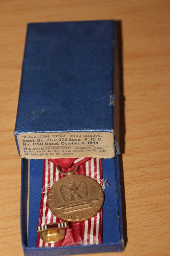 US WW2 boite + "Good Conduct Medal", Envoi, Armée de terre, Ruban, Médaille ou Ailes