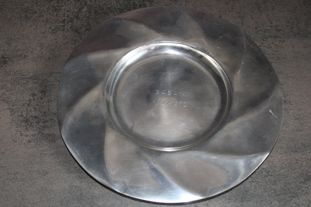 Petite assiette en étain lourde. (d 25,5 cm, p 700 g) 94 %., Enlèvement ou Envoi