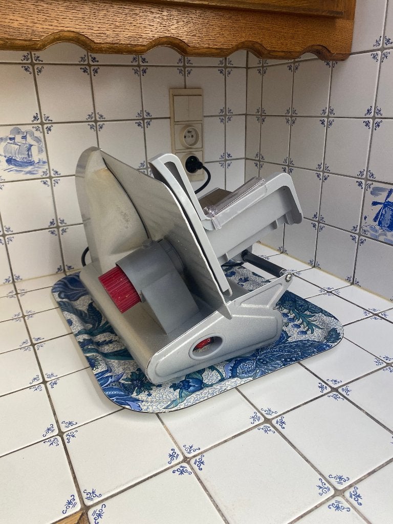 Trancheuse métallique avec lame en acier inoxydable de 19 cm, Enlèvement, Comme neuf, Sans minuteur