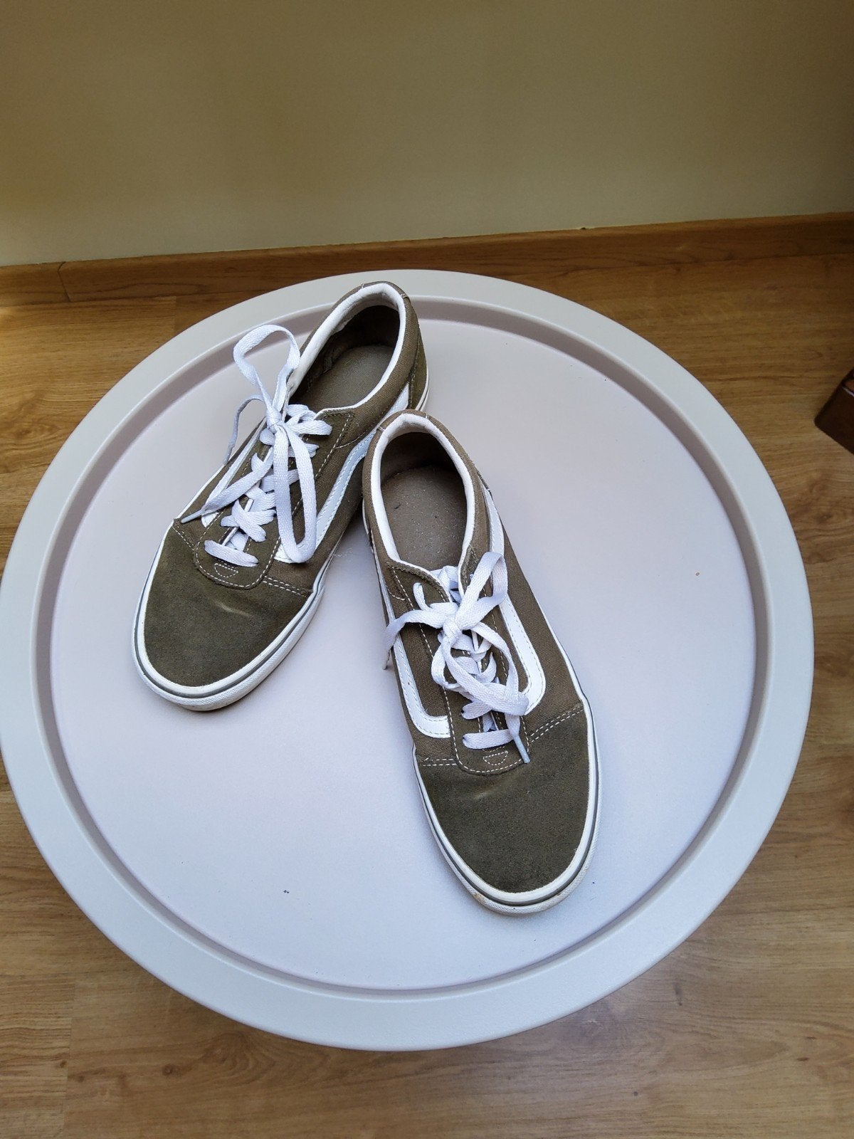 vans kaki dames, Ophalen