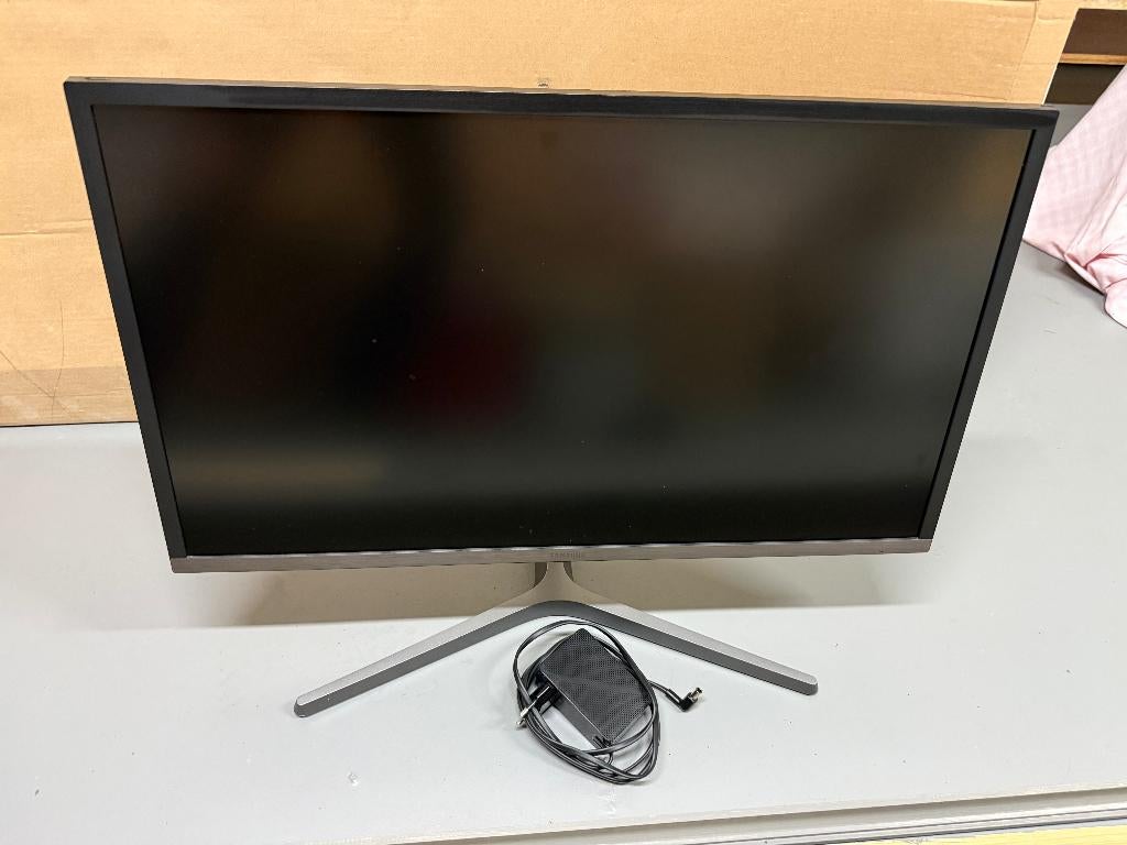 Samsung QLED 28" 4K UHD Gaming monitor, Informatique & Logiciels, Moniteurs, Gaming, Moins de 1 ms, Comme neuf, Enlèvement