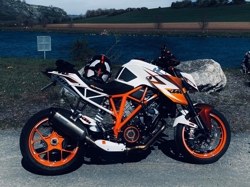 Ktm superduke 1290 special edition VENDUE-VENDUE-VENDUE, Motoren, Motoren | KTM, Particulier, Naked bike, 2 cilinders, Handgeschakeld