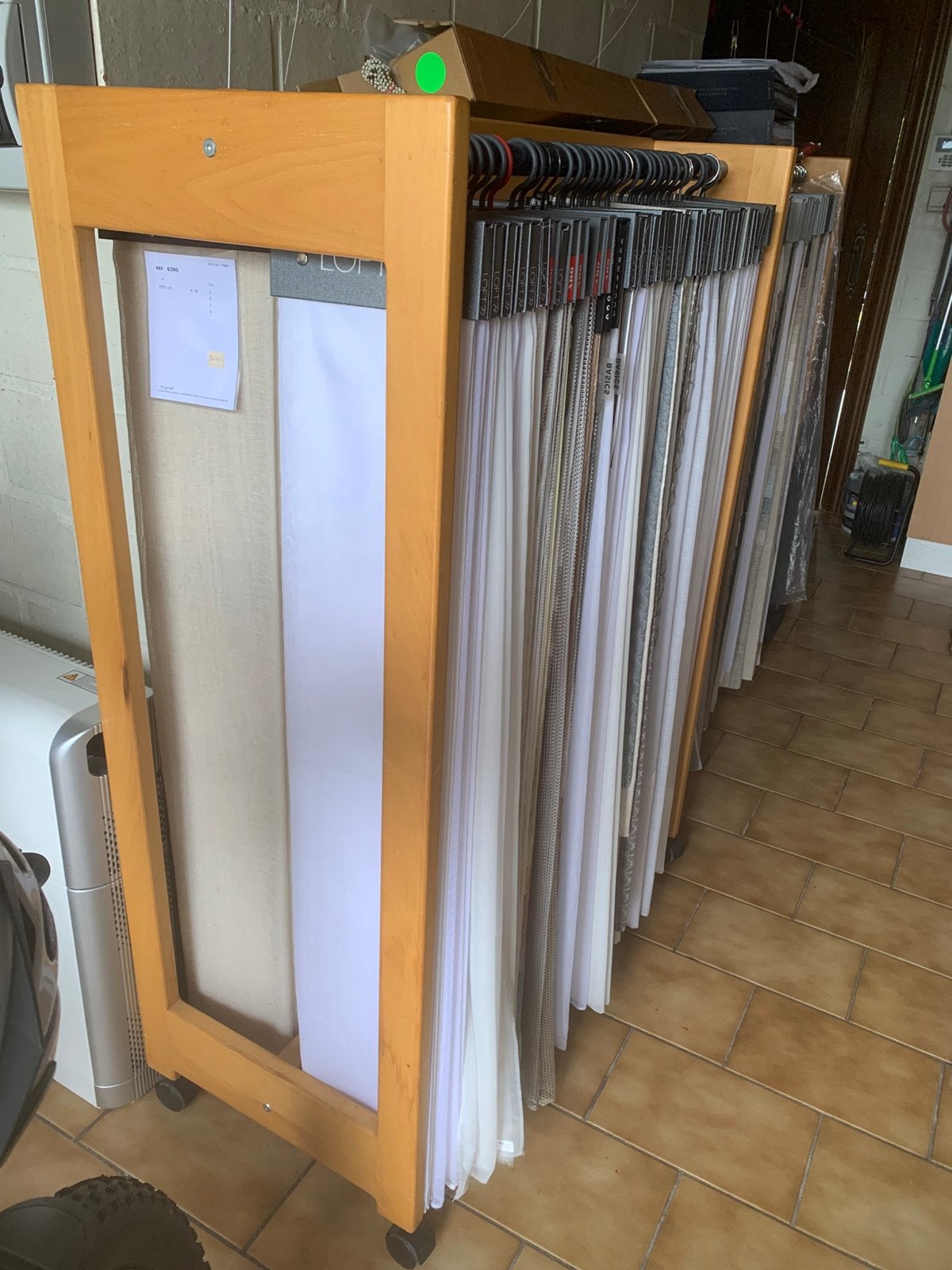 Étagère en bois sur roulettes, Enlèvement, Comme neuf