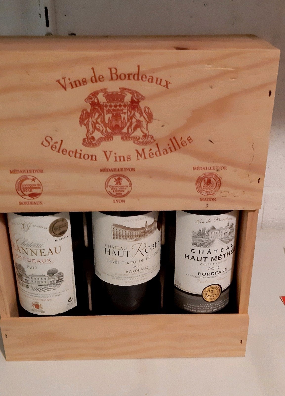 Coffret de 3 bouteilles de vin de Bordeaux, Neuf, Pleine, Enlèvement, Vin rouge