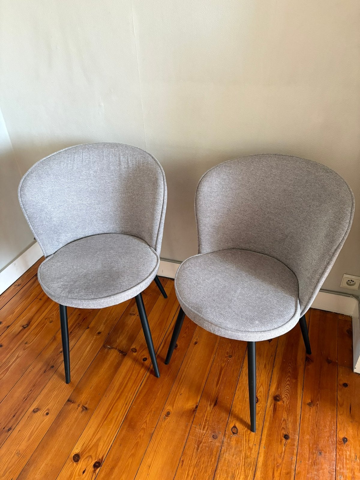 2 chaises, Maison & Meubles, Enlèvement, Comme neuf, Gris, Deux