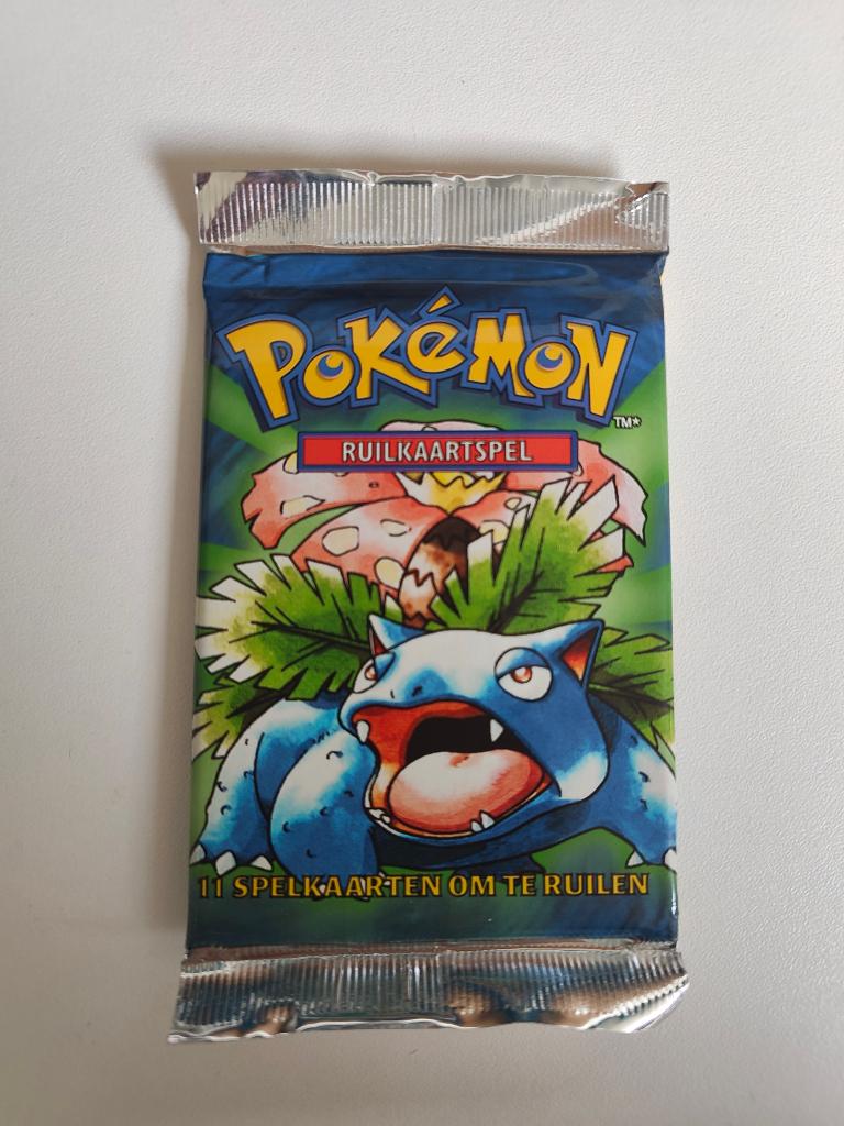 SEALED Base set booster (Nederlands, Venusaur art), Ophalen of Verzenden, Zo goed als nieuw, Booster