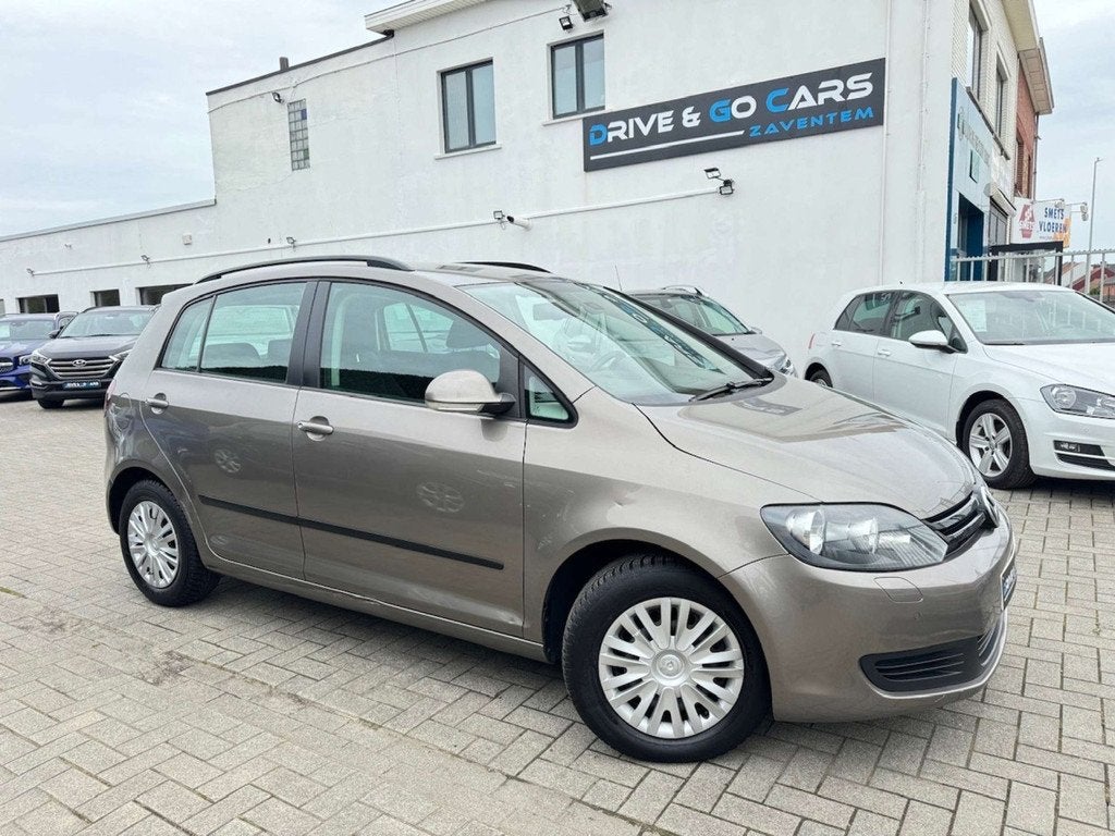Volkswagen Golf Plus 1.6 TDi Highline - Navigatie - Trekhaak, Euro 5, Gebruikt, Zwart, 4 cilinders