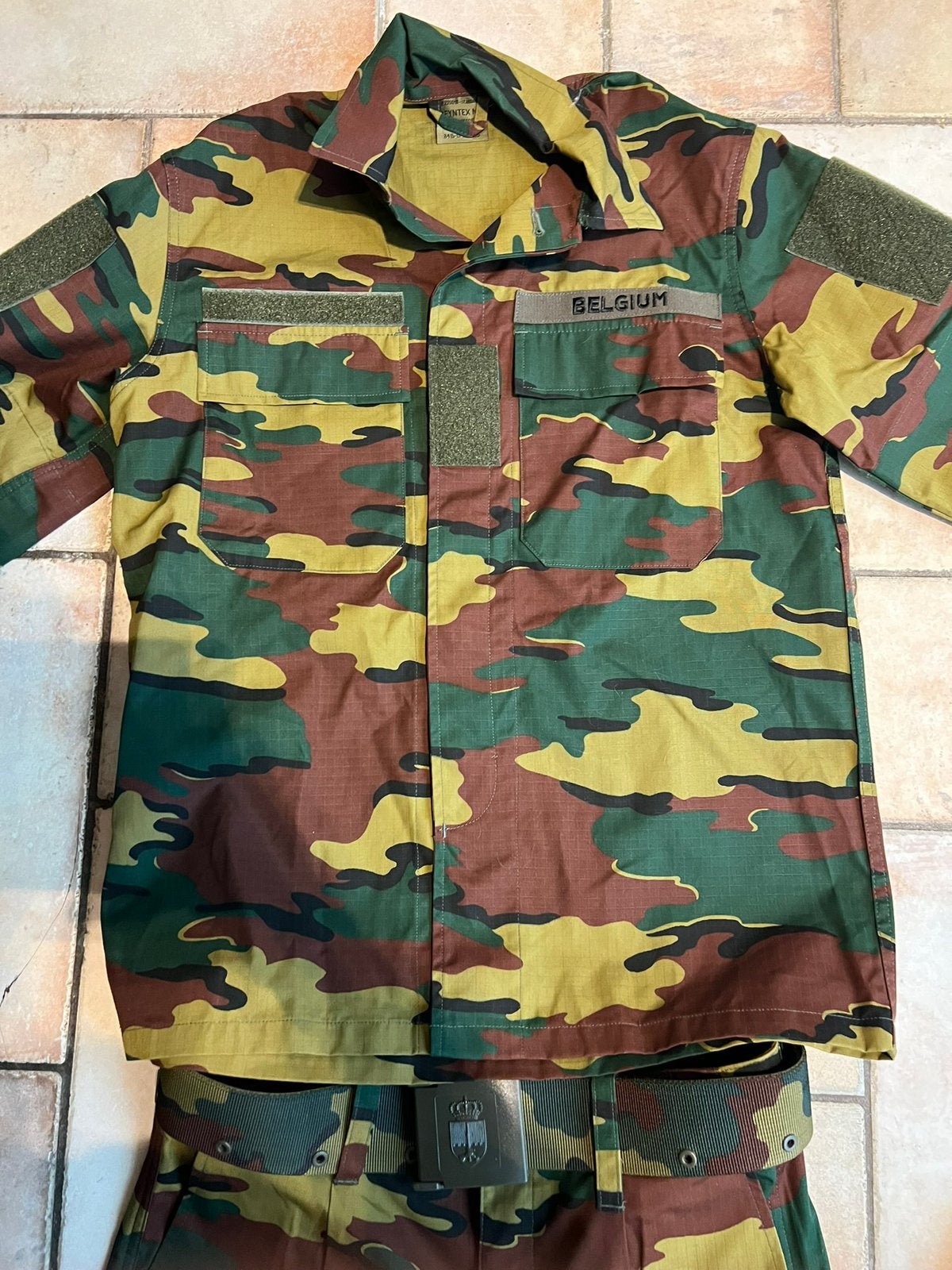 Leger uniform, Verzamelen, Ophalen