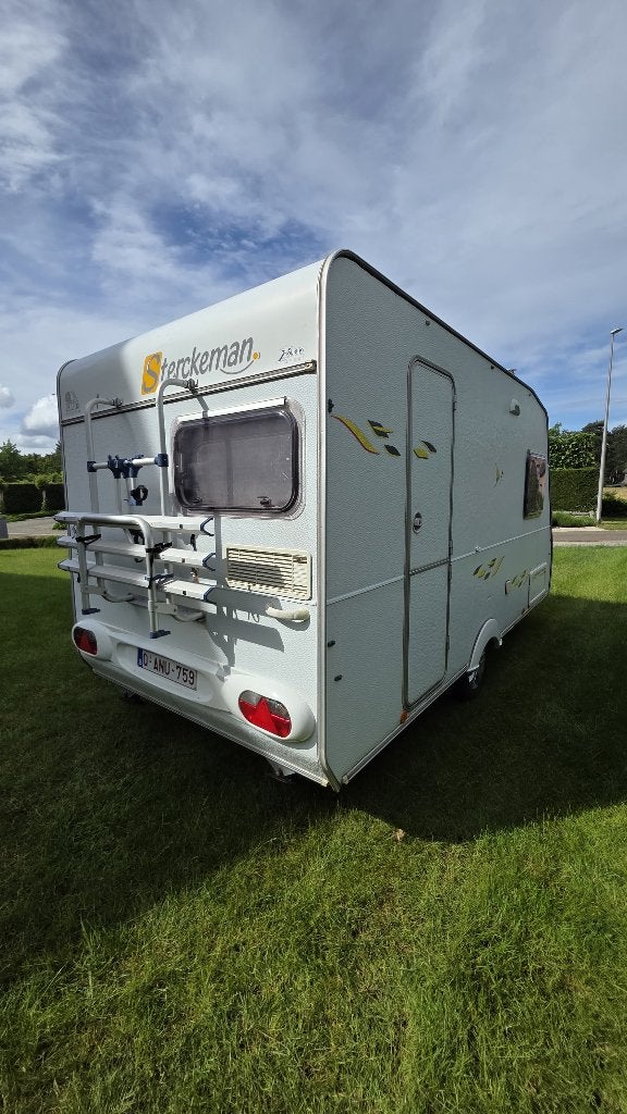 Sterckeman Starlett 420CP Evolution - incl. extra’s, Caravanes & Camping, Caravanes, Particulier, jusqu'à 4, 750 - 1000 kg, Siège de train