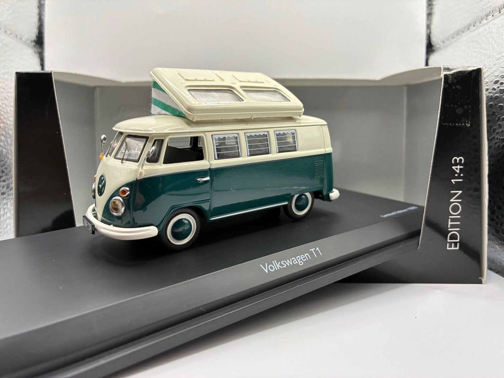Camping-car Volkswagen (Type T1 a/b) 1955 - Schuco, Envoi, Comme neuf, Voiture, Schuco