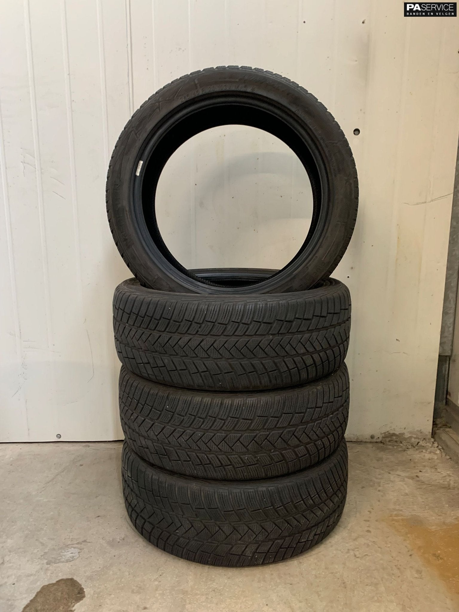 4x Vredestein 245 45 20 winterbanden 6.4 en 5,9 mm, Auto-onderdelen, Banden en Velgen, Gebruikt, Velg(en), -, -