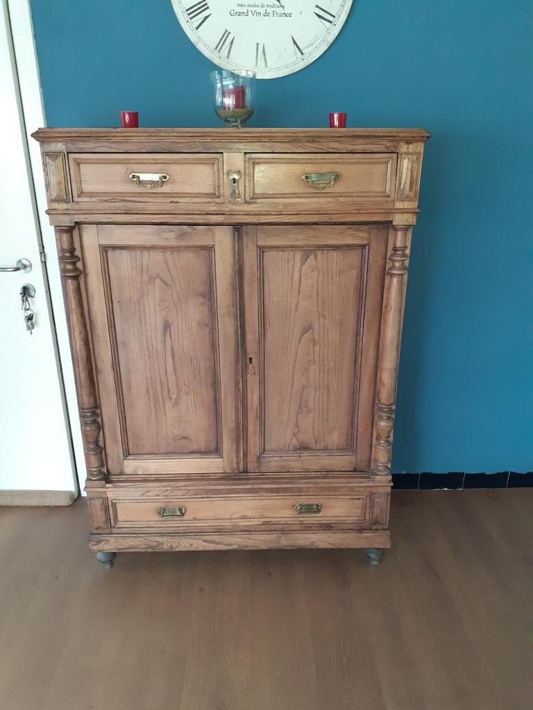 Kast, Enlèvement
