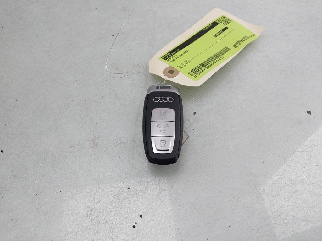 CLE Audi A3 Sportback (8YA) (01-2019/-), Auto-Union-Straße  1,
85057  Ingolstadt, DE, Info@audi.de, Audi, Utilisé