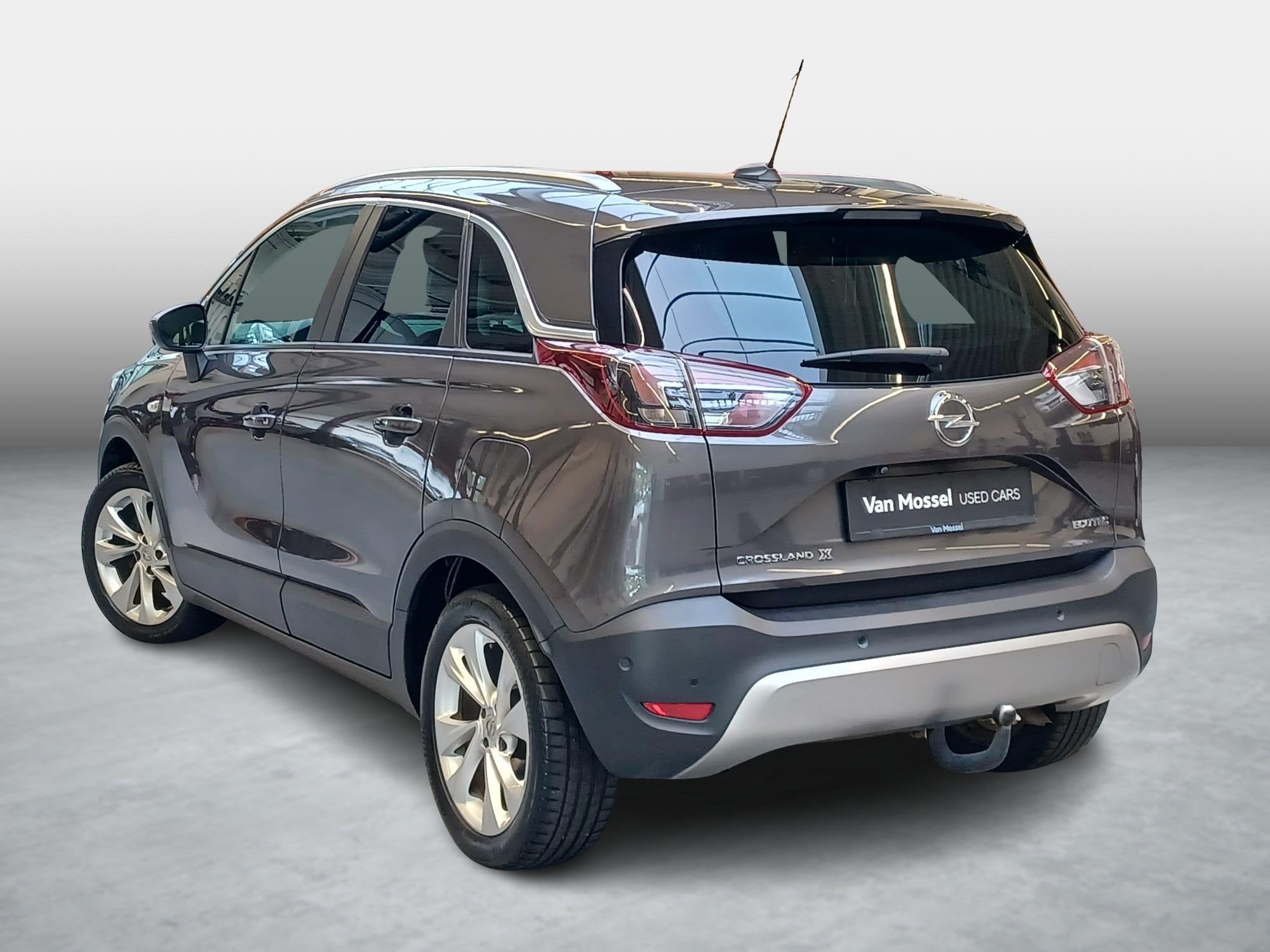 Opel Crossland X 1.2T 6MT 110pk Innovation, Auto's, Voorwielaandrijving, Zwart, Automatische klimaatregeling, 1245 kg