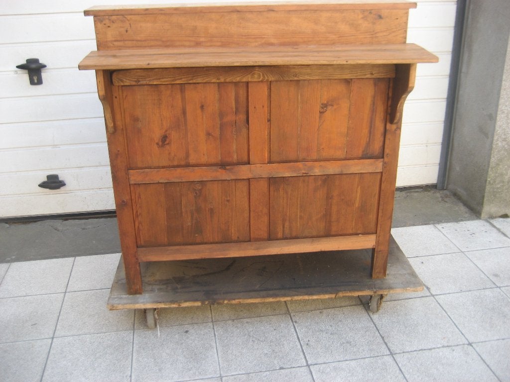 Petit comptoir de magasin ancien, Enlèvement