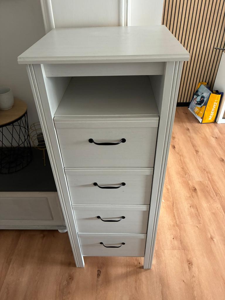 Commode IKEA en excellent état !, Maison & Meubles, 3 ou 4 tiroirs, 25 à 50 cm, Comme neuf, Enlèvement