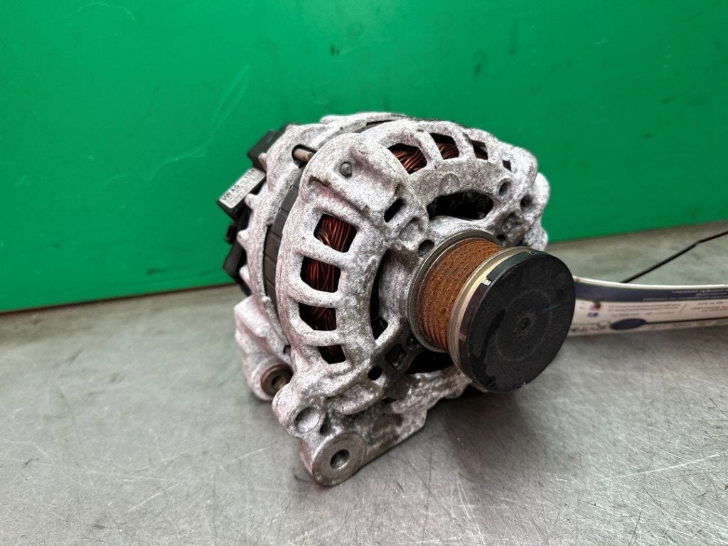 ALTERNATEUR V-Snaar Volkswagen Up! (121) (|04C903023D|), Robert Bosch AG, Volkswagen, Utilisé, Robert-Bosch-Allee 1
74232  Abstatt, DE