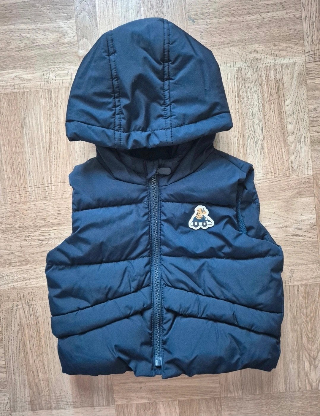 Veste sans manches 18mois 86cm, Enfants & Bébés, Garçon, Enlèvement ou Envoi, Pull ou Veste, Neuf