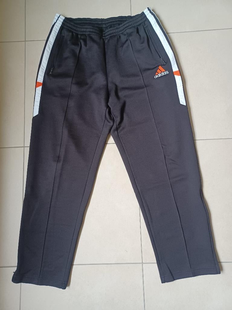 jogging Adidas maat L, Gebruikt, Overige sporten, Kleding, Ophalen