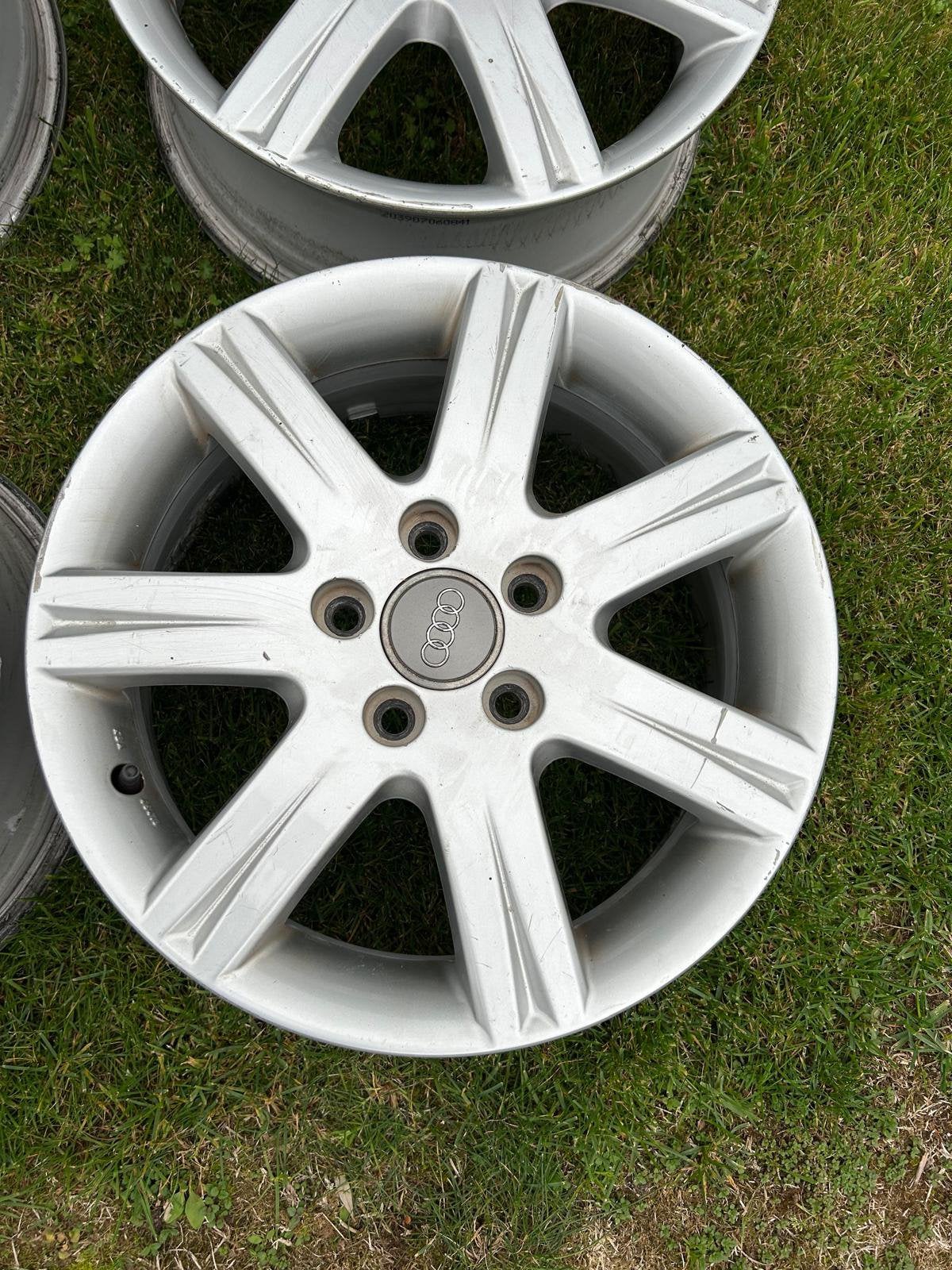 Audi d'origine, jantes en aluminium VW 16 pouces 6J C16, H2, Autos : Divers, Enlèvement, Comme neuf