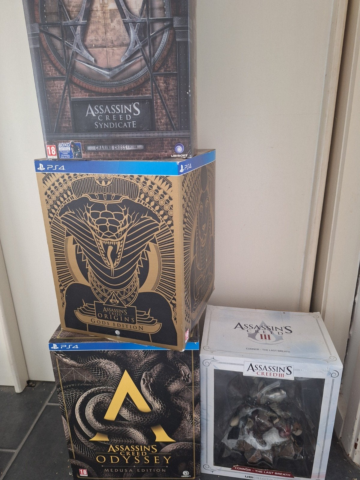 Statues assassin's creed UBISOFT, Enlèvement