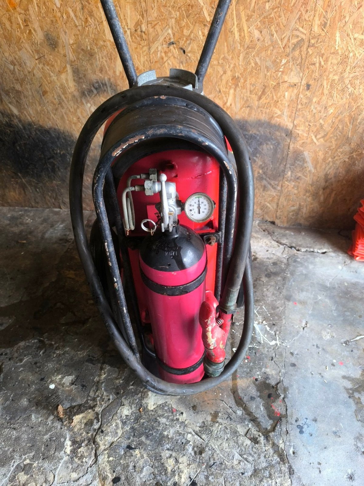 gros extincteur, Enlèvement, Extincteur