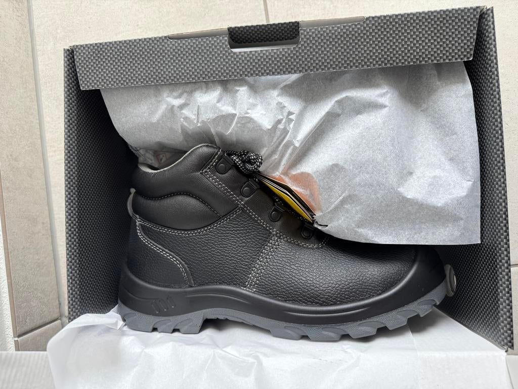 Werkschoenen maat 41, Ophalen, Zo goed als nieuw
