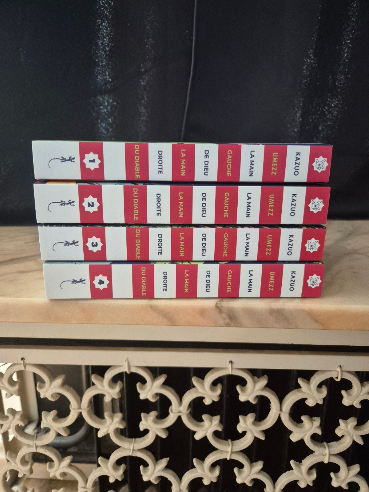 Manga La main gauche de dieu la main.... 4 tomes, Enlèvement