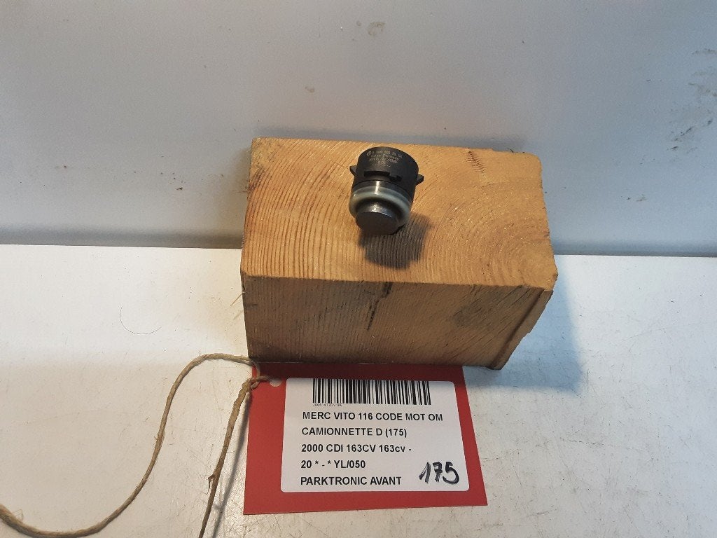 PARKEERSENSOR Mercedes-Benz Vito (447.6) (A0009055504), Gebruikt, Mercedes-Benz, Mevr. I. Hauben, Rue de l'Espoir 34 34
4030  GRIVEGNÉE, BE