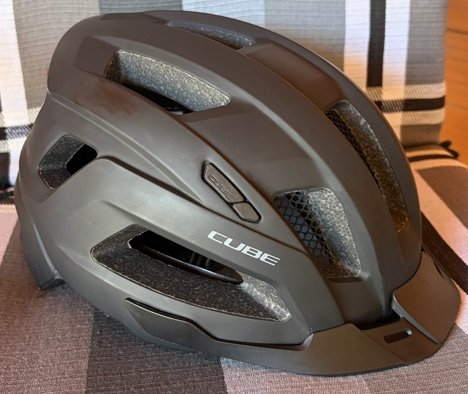 Cube fietshelm L (57-62cm) mat zwart nieuw, Fietsen en Brommers, Ophalen of Verzenden, Zo goed als nieuw, L