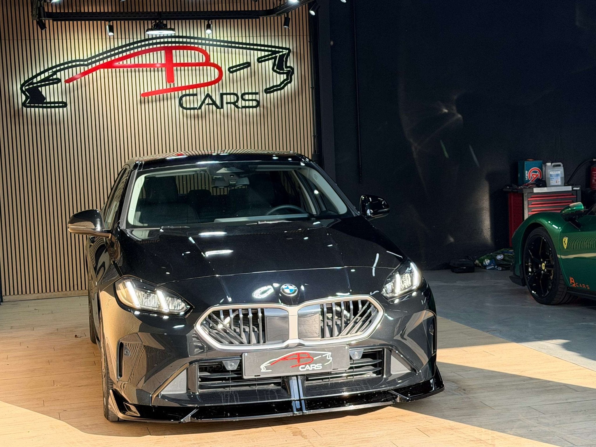 BMW 1 Serie 120 IAS PACK M PERFORMANCE * GARANTIE 12 MOIS *, Auto's, 1 Reeks, Gebruikt, Zwart, Leder
