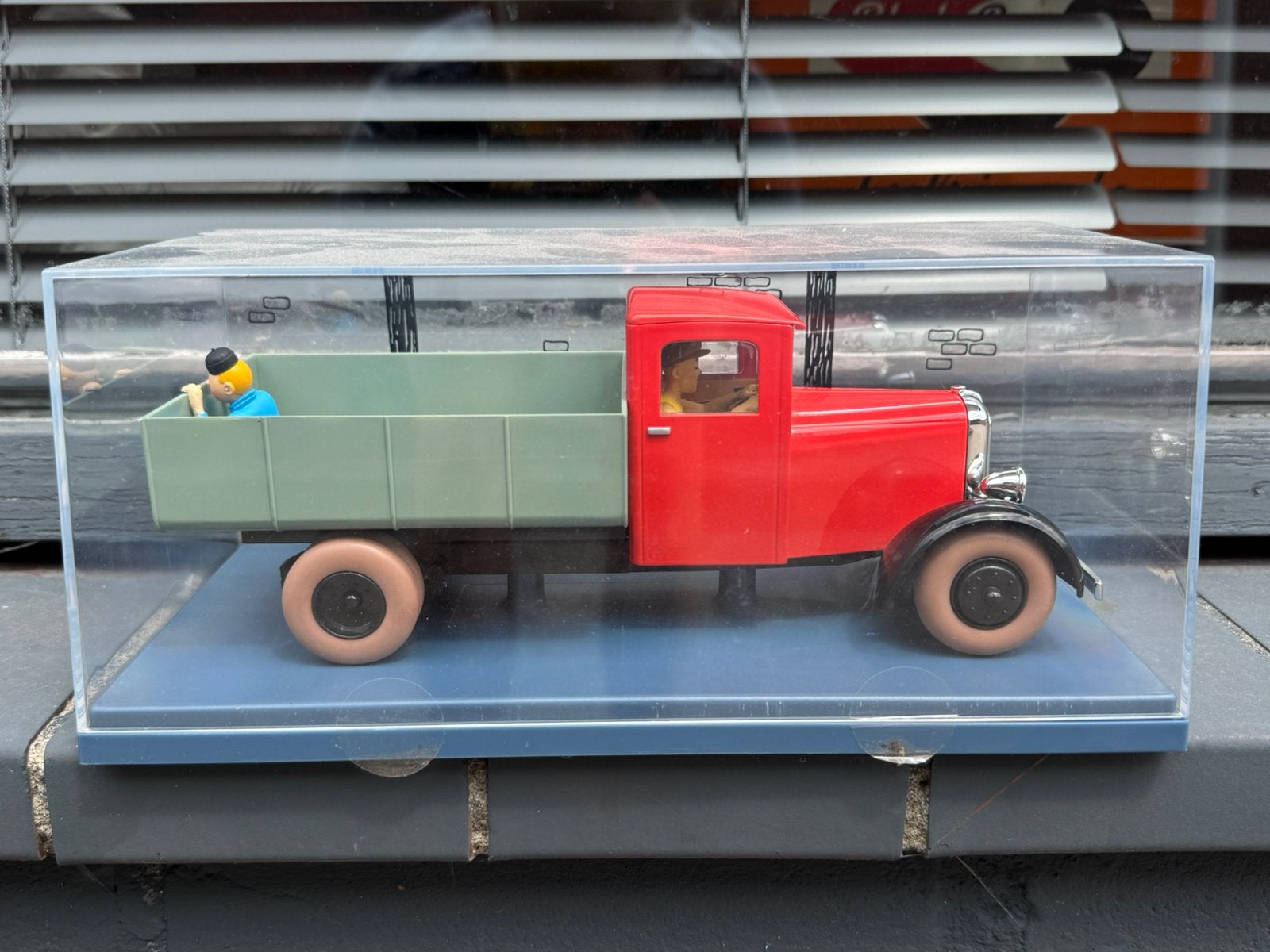 Kuifje auto de rode Truck, Ophalen of Verzenden, Kuifje, Gebruikt, Beeldje of Figuurtje