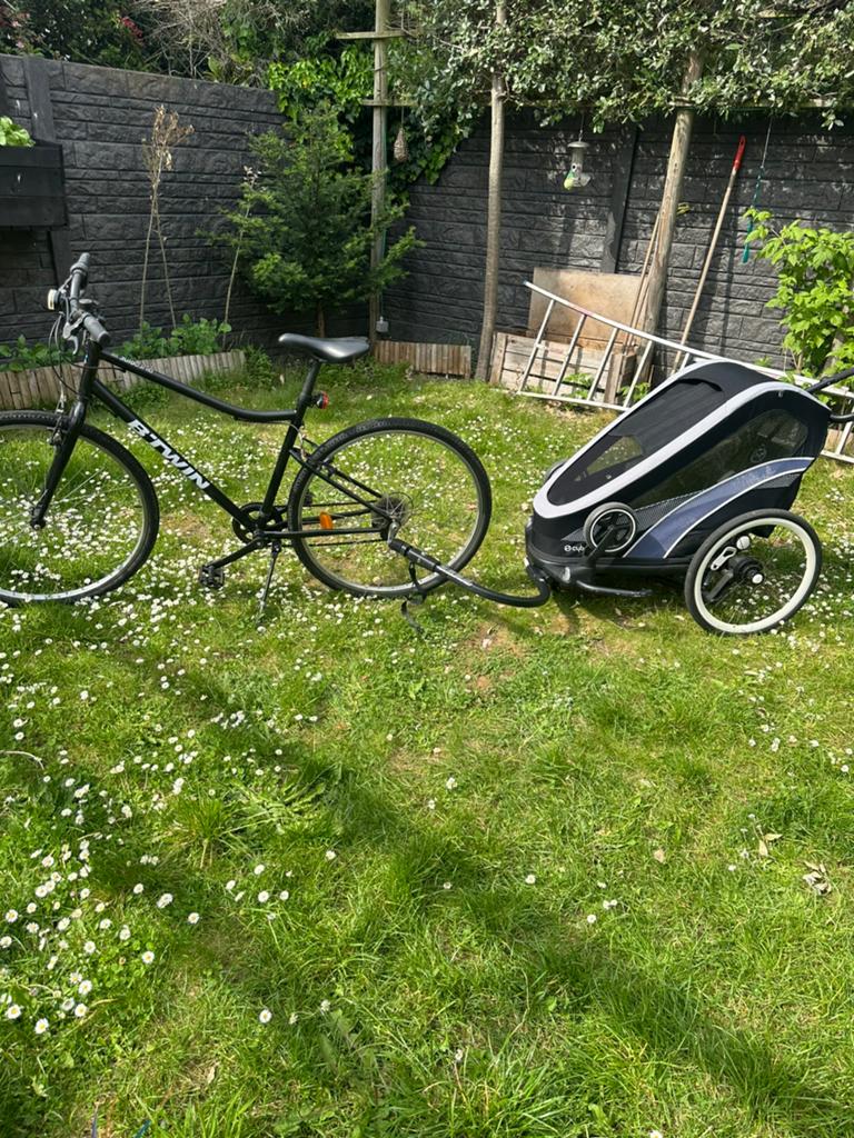 Remorque vélo enfant Cybex en excellent état., Vélos & Vélomoteurs, Enlèvement ou Envoi, 20 à 40 kg, Utilisé, Suspension