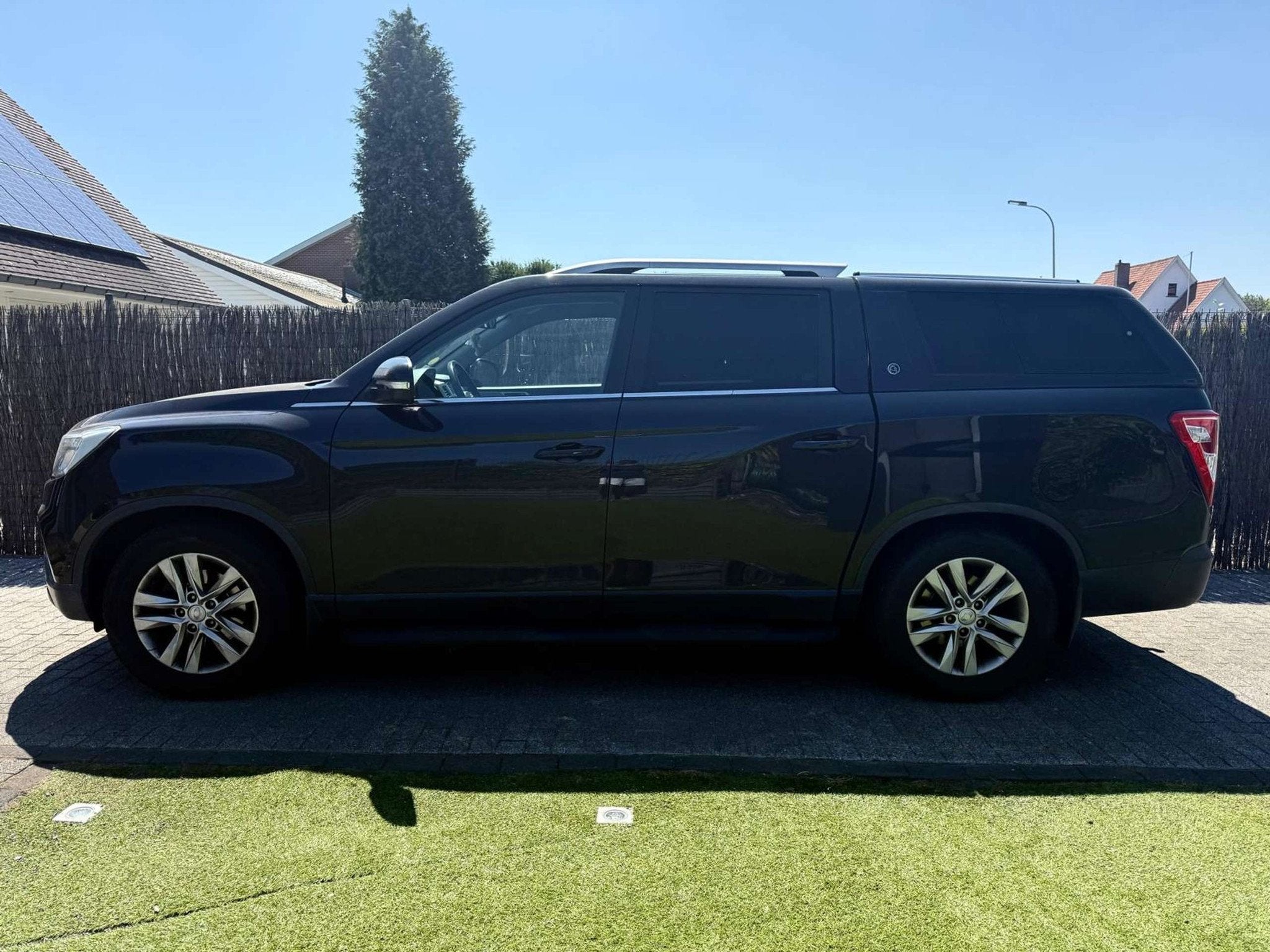 SsangYong Musso 2.2 Turbo e-Xdi 4WD AUTOMATIQUE 181CV CUIR N, Auto's, SsangYong, Automaat, 4 deurs, 2157 cc, Gebruikt
