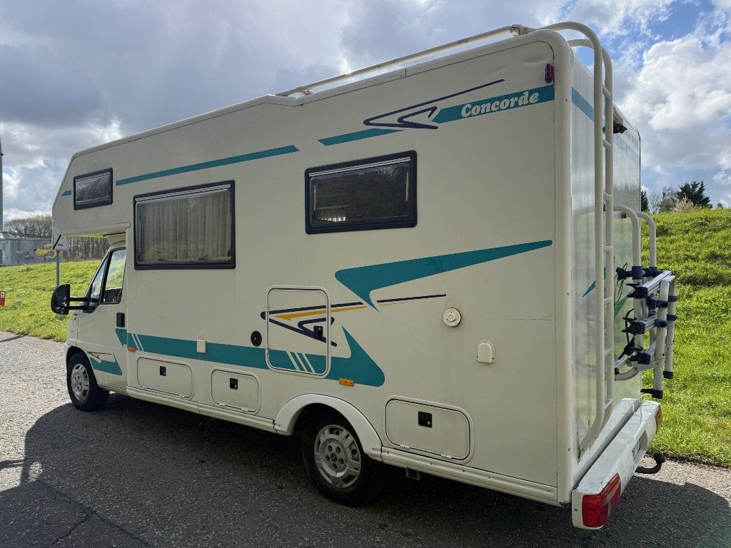 Concorde : Airco - Sat - P. solaire - 220v - GPL - Attelage, Fiat, Boîte manuelle, 5 à 6 mètres, Diesel