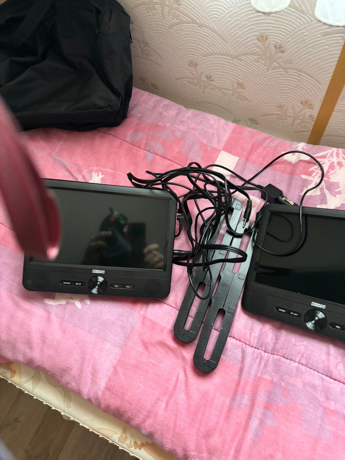Twee T.V. Voo r in de auto, Audio, Tv en Foto, DVD spelers, Ophalen, Zo goed als nieuw
