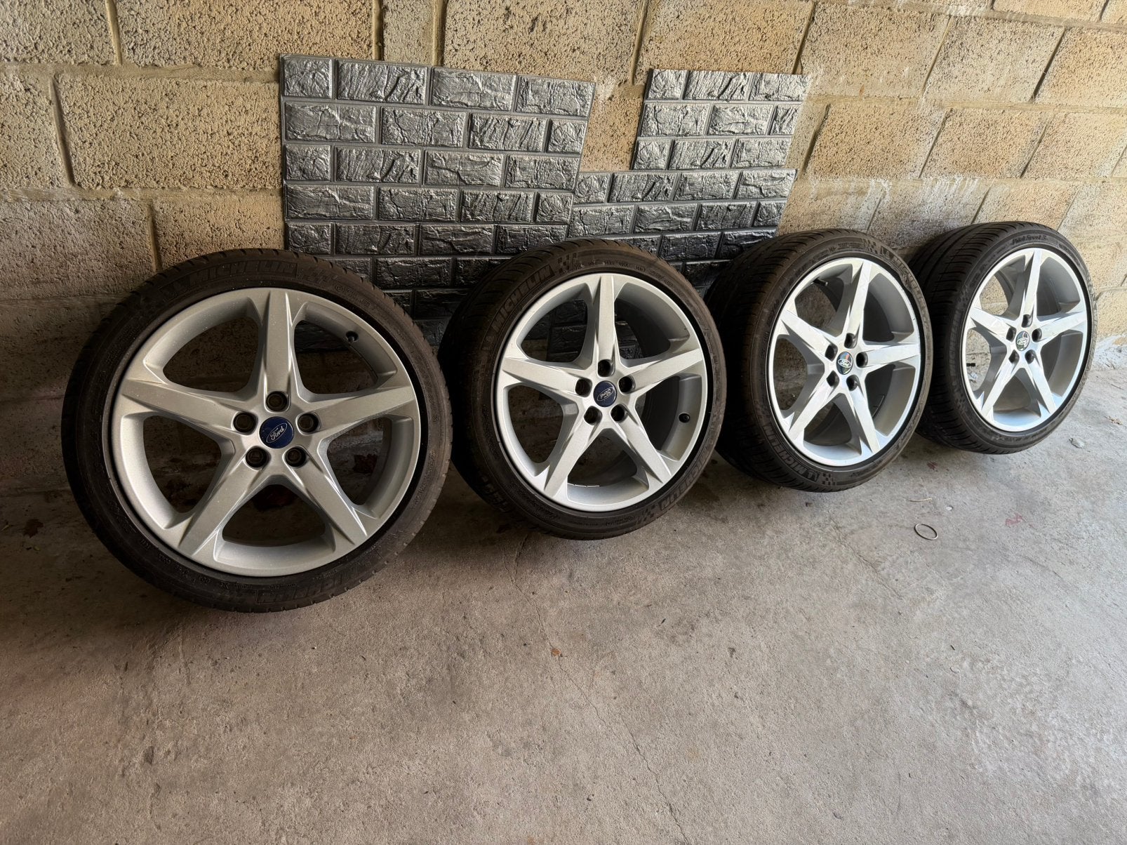 Orginele Ford velgen met banden 18 inch, Auto-onderdelen, Banden en Velgen, Ophalen of Verzenden, 18 inch, Band(en)