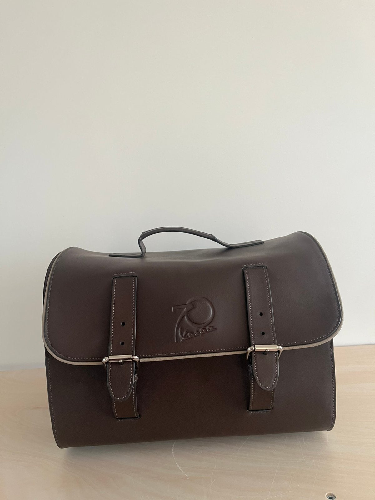 70 anniversary tas vespa, 35 à 45 cm, Enlèvement ou Envoi, Comme neuf, Clé