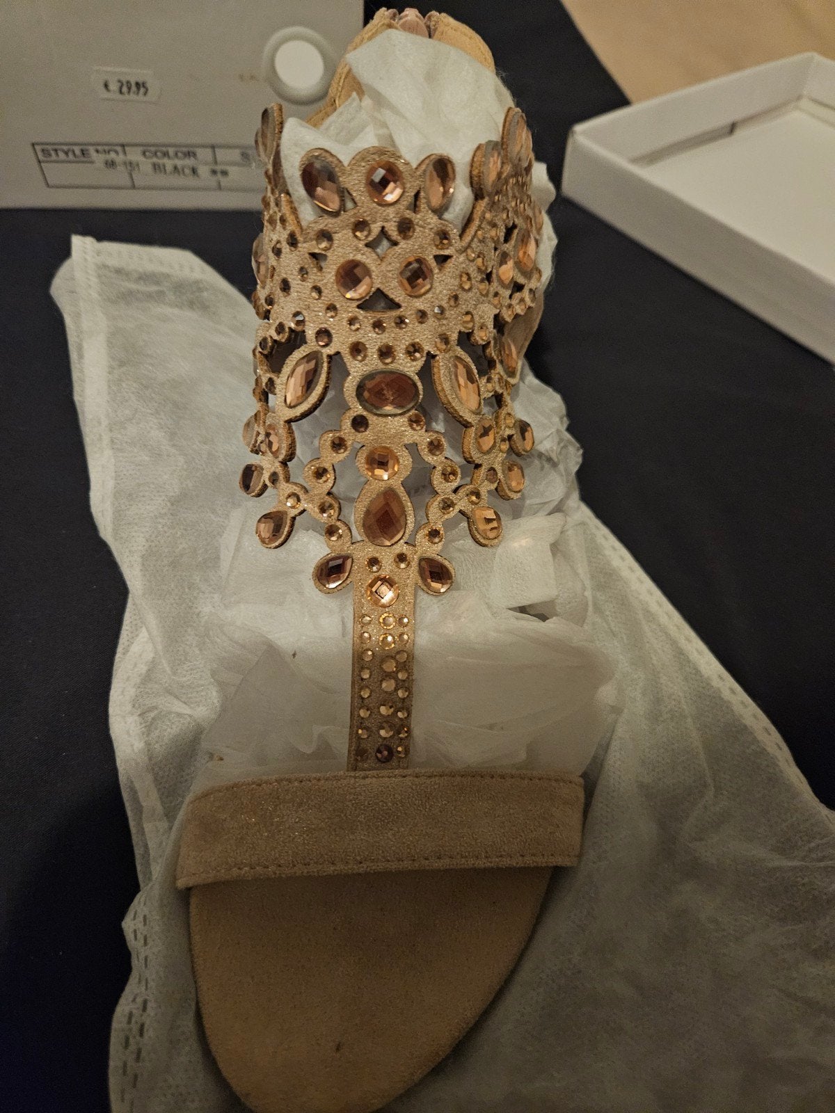 Sandalen, Ophalen